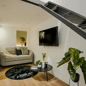 k27-boutique-apartments-best-location-by-bqa-budapest.inbudapesthotels.com/